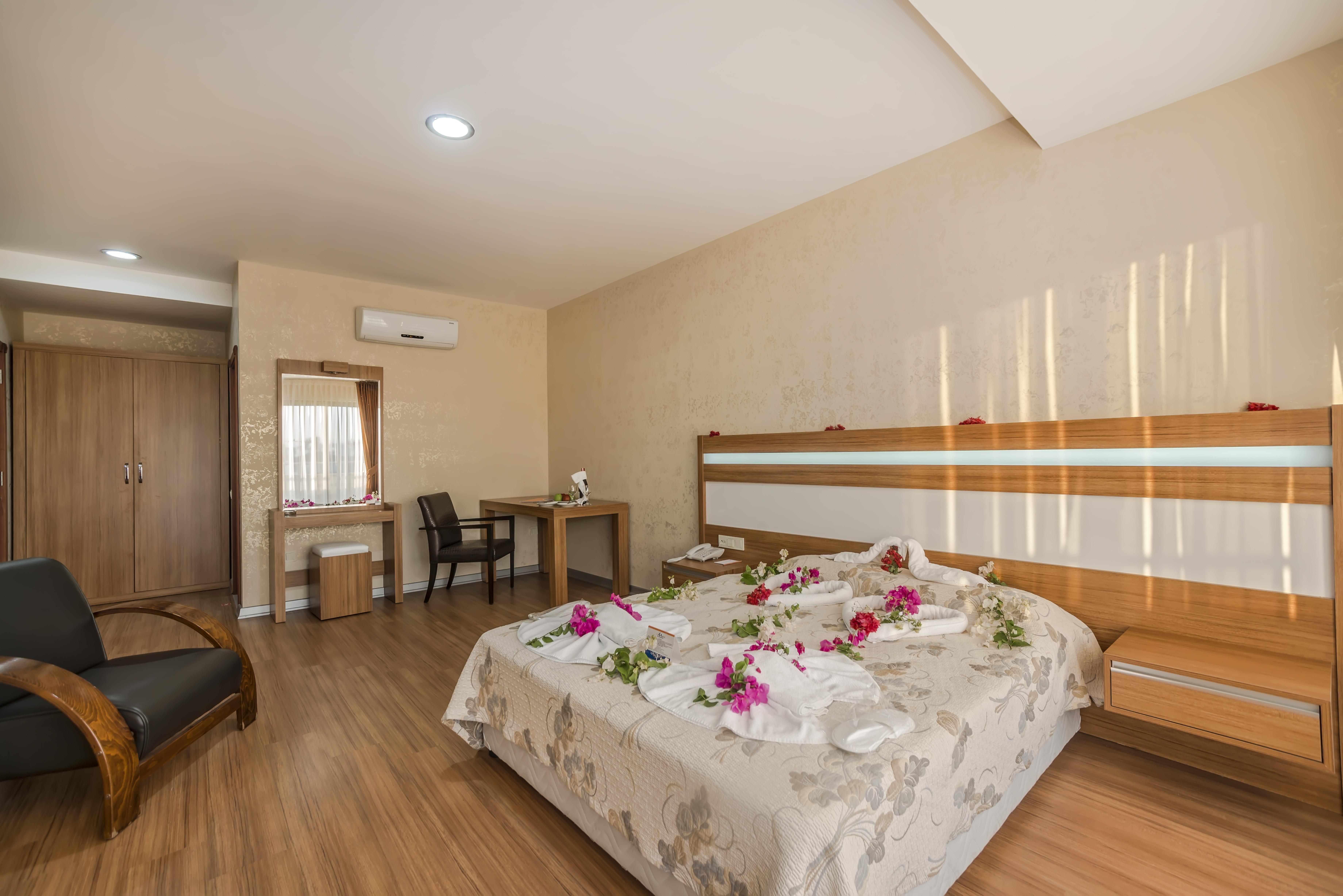 Santa Marina Hotel Antalya Ngoại thất bức ảnh